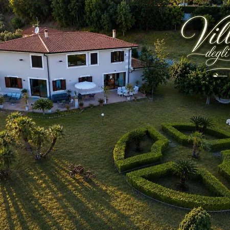 Degli Ulivi Couette-café 4*